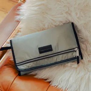Tiba   Marl Etta Changing Clutch